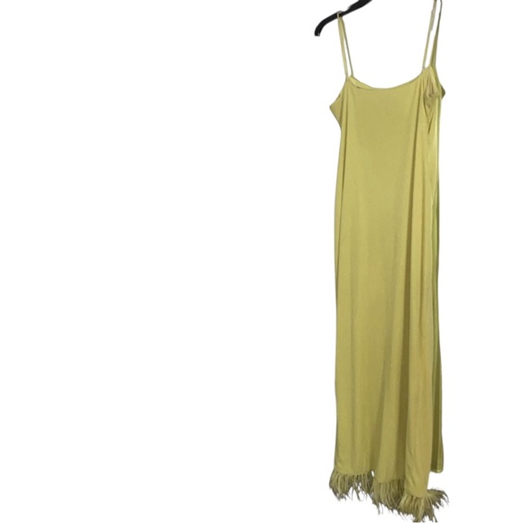 SAYLOR Gardenia Ruched Metallic Dress in Pear Yellow Size Large - Picture 8 of 9